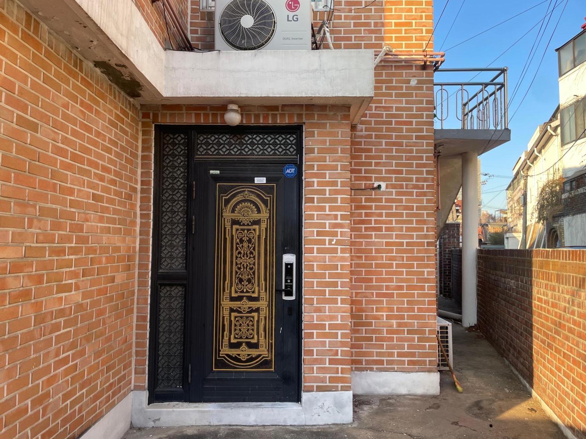 Apartment !!opening Deal!! Moon House Seoul